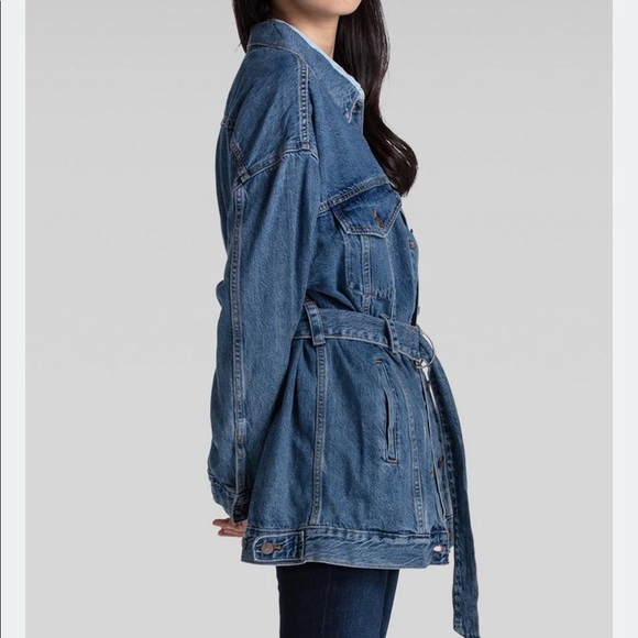 Levi’s Belted Trucker Jean Jacket - Picture 6 of 13